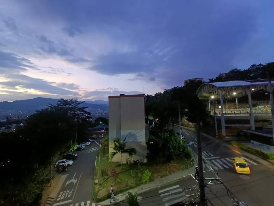 Comfortable Apt Envigado 3 Rooms 5 Beds Apartment